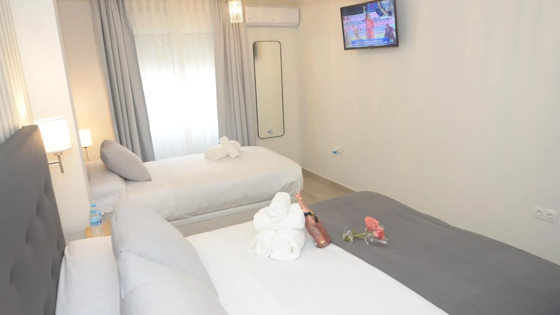 Guest house Alojamiento Beethoven Luxury Malaga